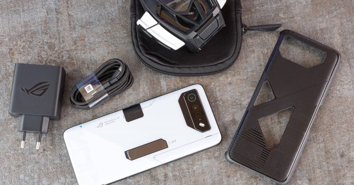 Asus ROG Phone 7 Ultimate レビュー｜変わらずのバッテリー持ちと高性能