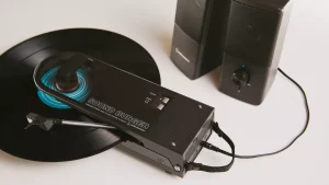 Audio-Technicaの有名なサウンドバーガーデッキがついに店頭に並ぶ