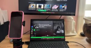 ノートパソコンを常にコンセントに差し込んで充電したままにしておいても大丈夫か?