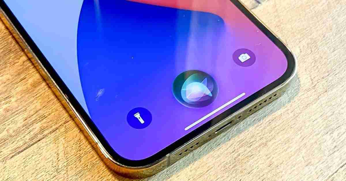 AppleのチャットボットVeritasとは？Siri再起動は社員限定で進行中